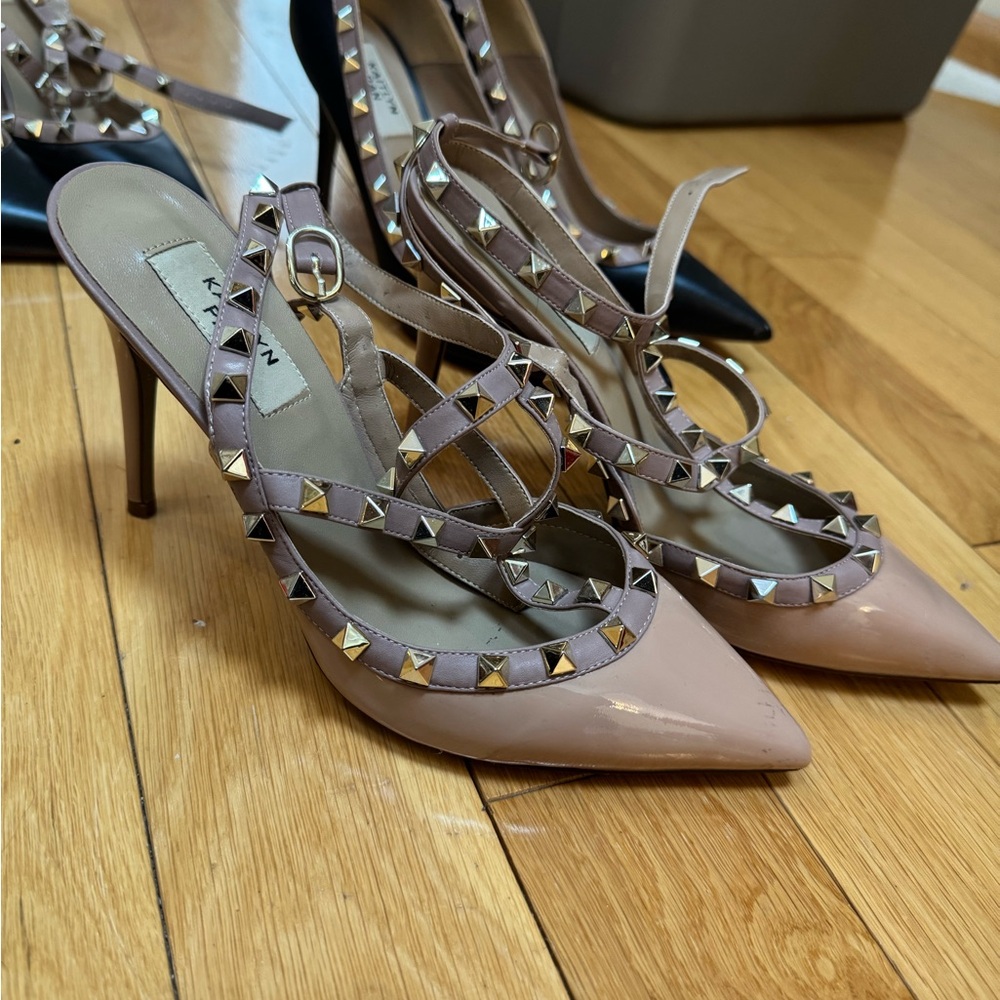 Kaitlyn Pan Women's Blush Pink Studded Heels